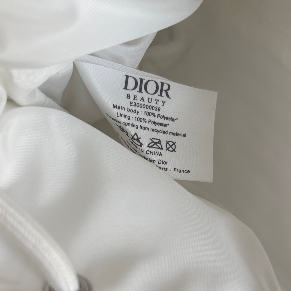 ⚜️Dior Beauty Pleated White Mini Pouch GWP ⚜️ - Picture 3 of 8